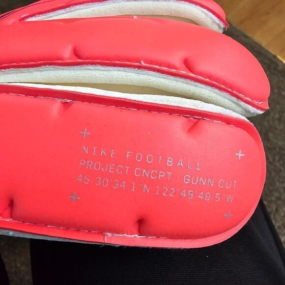 Nike GK Premier SGT Goalkeeper Gloves Size 10 Goalie Soccer CK4899-635 Red White - Picture 3 of 9